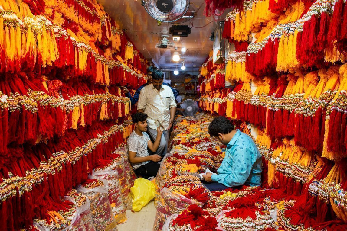 Stitching Success: Unveiling the Top 9 Fashion Manufacturers in Delhi