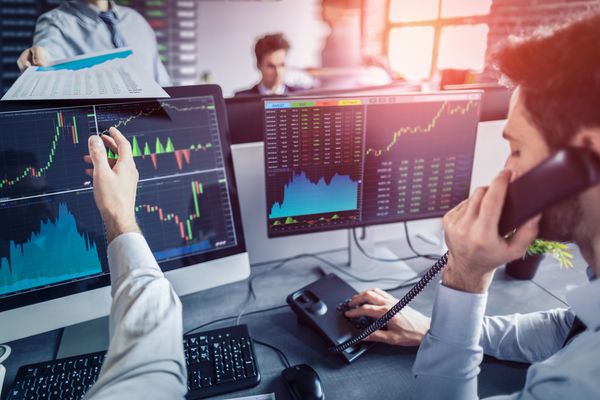 Navigating Your Investment Journey and Exploring Delhi: Top Picks for Brokers and Travel Agencies